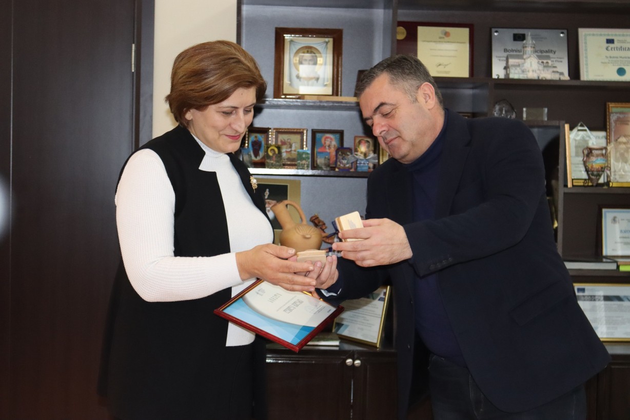  ლელა გელაძეს საქართველოს დამსახურებული მასწავლებლის წოდება მიენიჭა